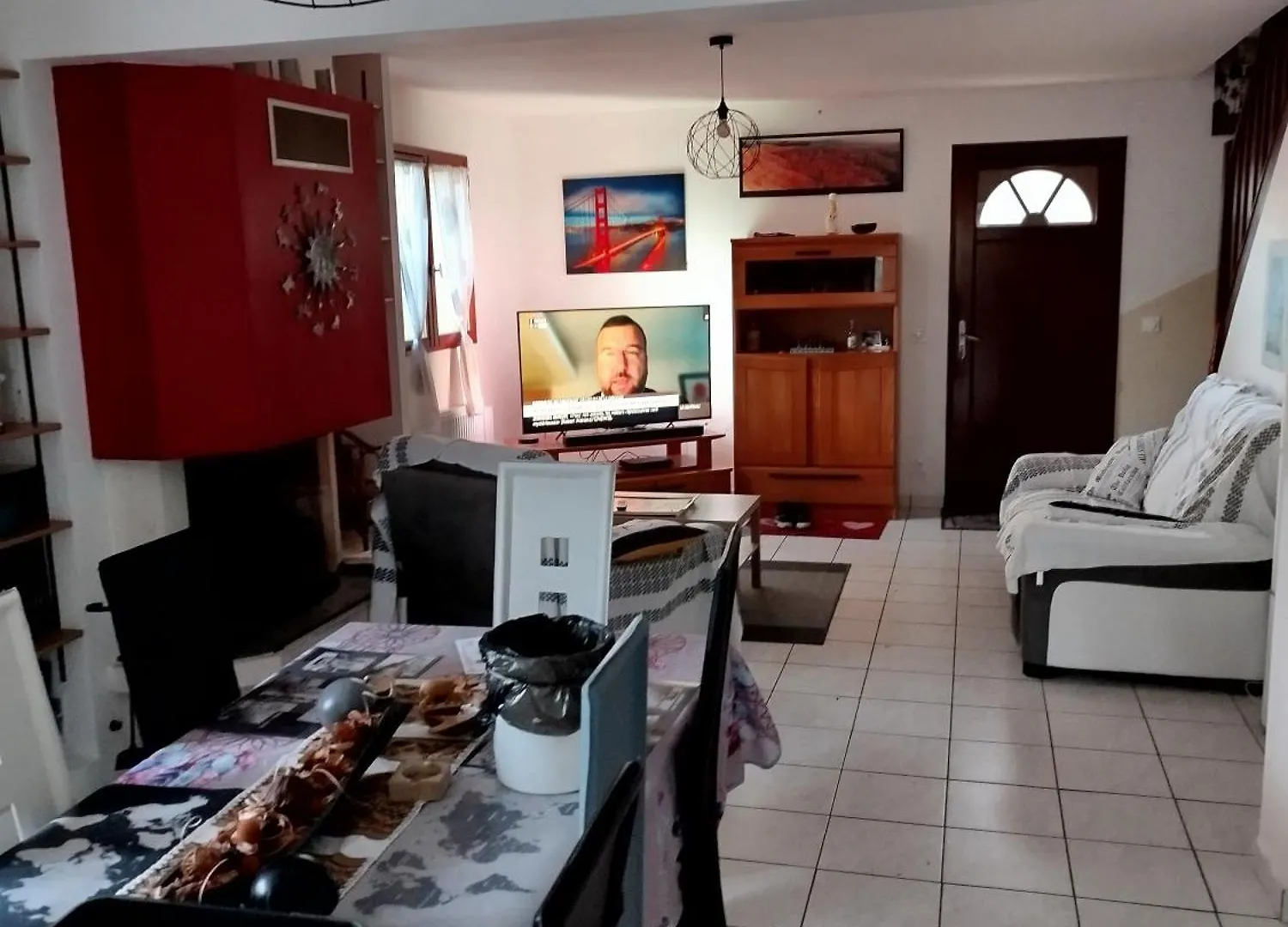 Chambre Jaune Dans Maison Avec Parking Cluses 0*,  Francia